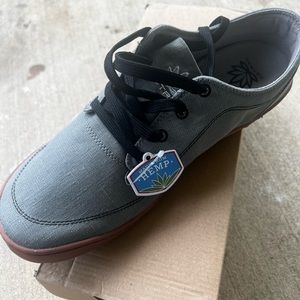 New Astral Loyal Size 10